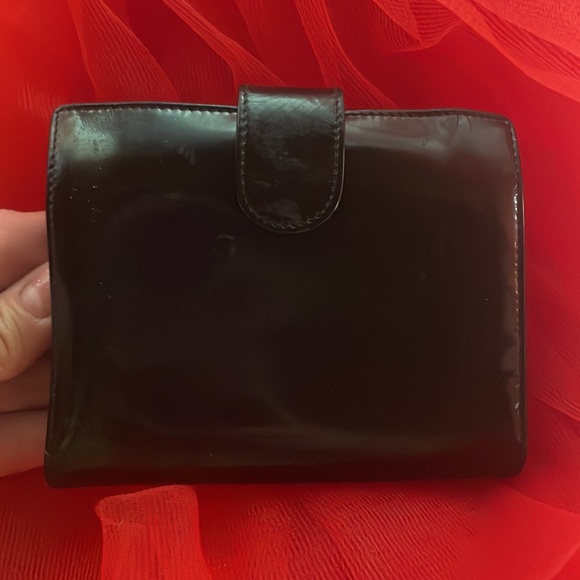 Chanel Classic 24k gold plated hardware black patent  compact kisslock wallet - Picture 3 of 5